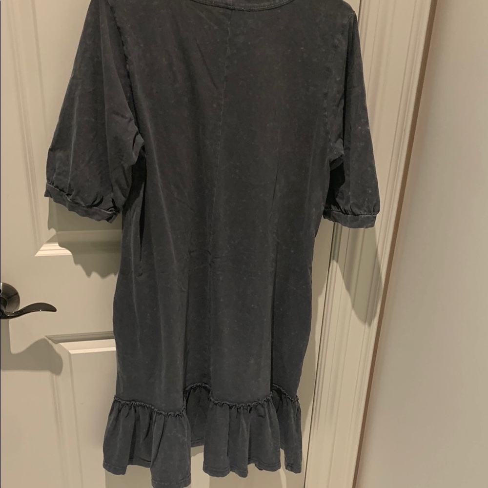 Gray Ruffled Tiered Midi Dress - Picture 3 of 3